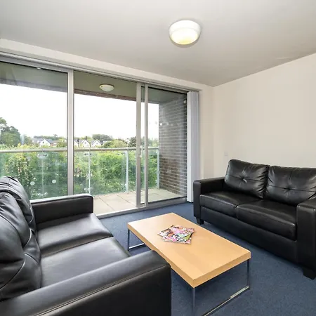 Victoria Mills - Ucc Summer Beds アパート