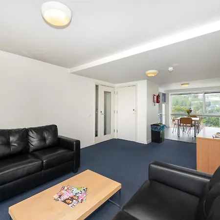 Victoria Mills - Ucc Summer Beds Cork