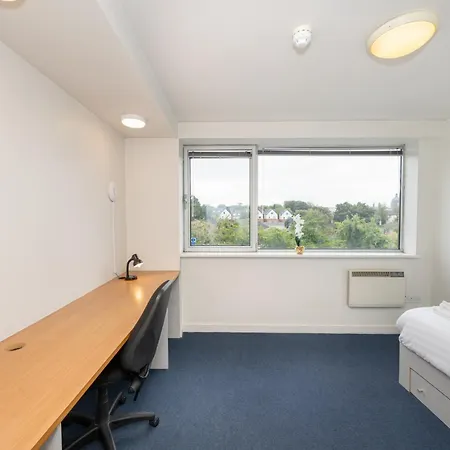 Victoria Mills - Ucc Summer Beds *