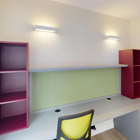 Victoria Mills - Ucc Summer Beds * Cork