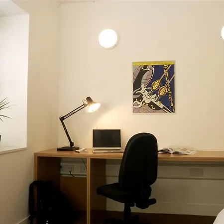 Victoria Mills - Ucc Summer Beds アパート