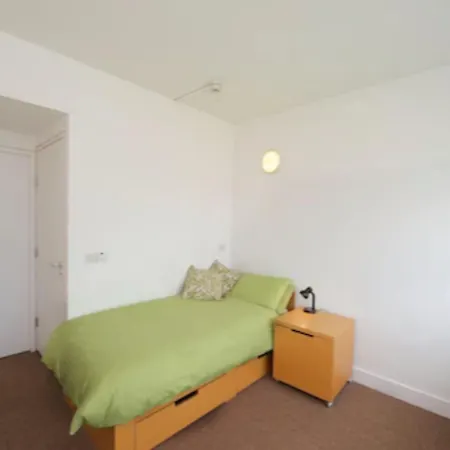 Victoria Mills - Ucc Summer Beds * コーク