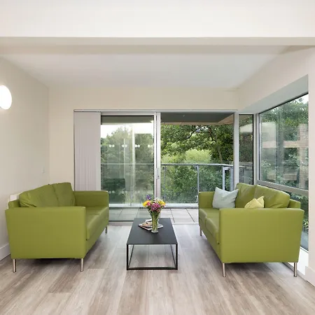 Victoria Mills - Ucc Summer Beds アパート