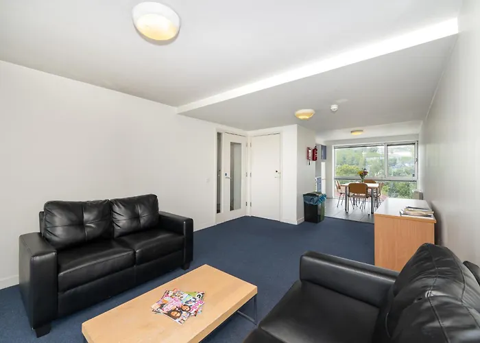 Victoria Mills - Ucc Summer Beds Cork