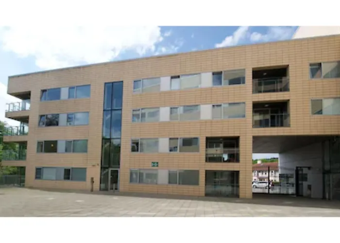 Victoria Mills - Ucc Summer Beds Apartment Cork