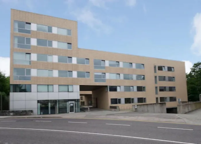 Victoria Mills - Ucc Summer Beds * Cork