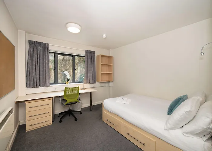 Victoria Mills - Ucc Summer Beds Cork