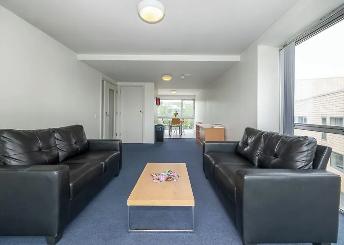 Victoria Mills - Ucc Summer Beds