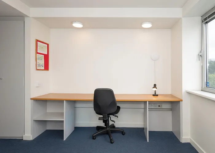 Victoria Mills - Ucc Summer Beds *